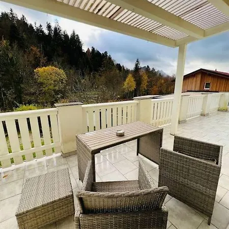 Tanjas Gemuetliches Haus Am Mondsee 펜션