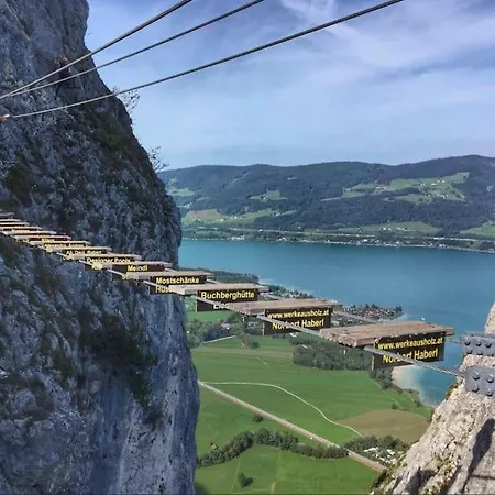 Tanjas Gemuetliches Haus Am Mondsee 度假居