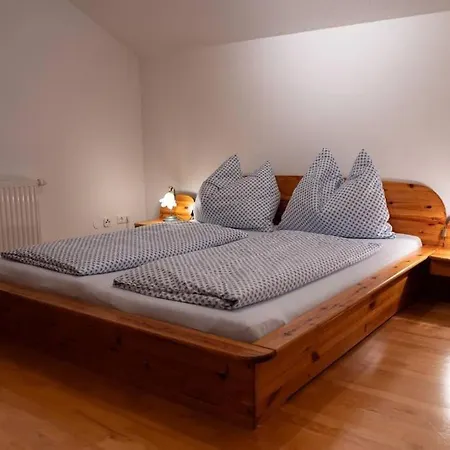 Tanjas Gemuetliches Haus Am Mondsee 펜션 Innerschwand